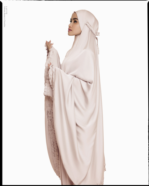Silk Praying Gown in Pearl